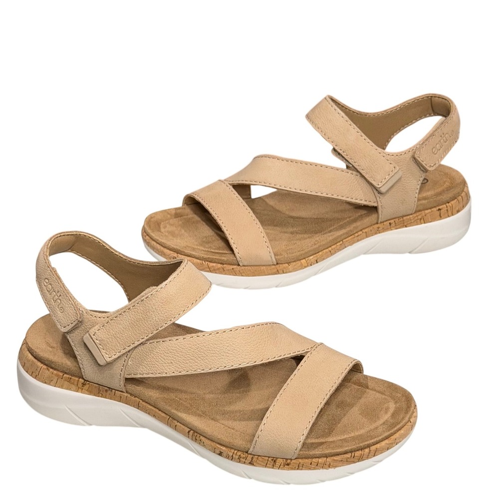 Earth Roni Leather Strappy Sandals Womens 7.5 Beige Tan Casual Comfort Walking